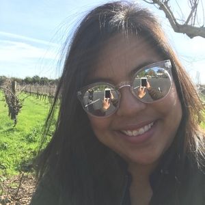 Meet your Posher, Christine